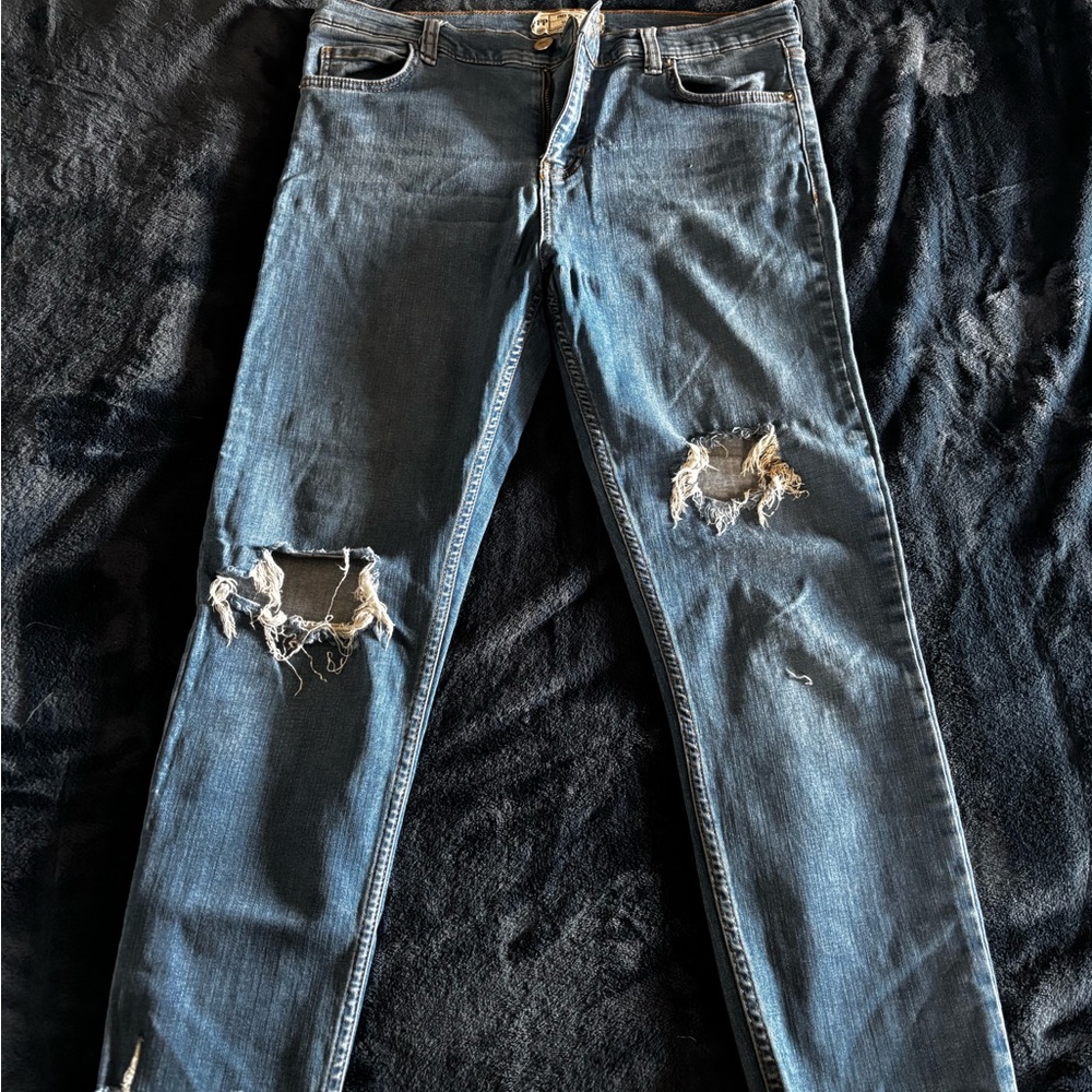 EUC* Free People Distressed Skinny Jeans